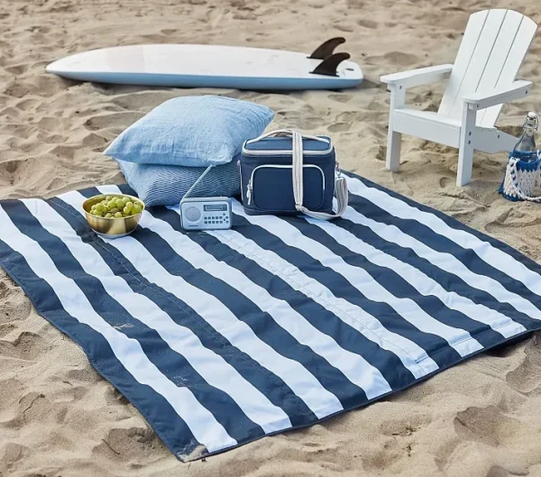 Beach Blanket 02 367