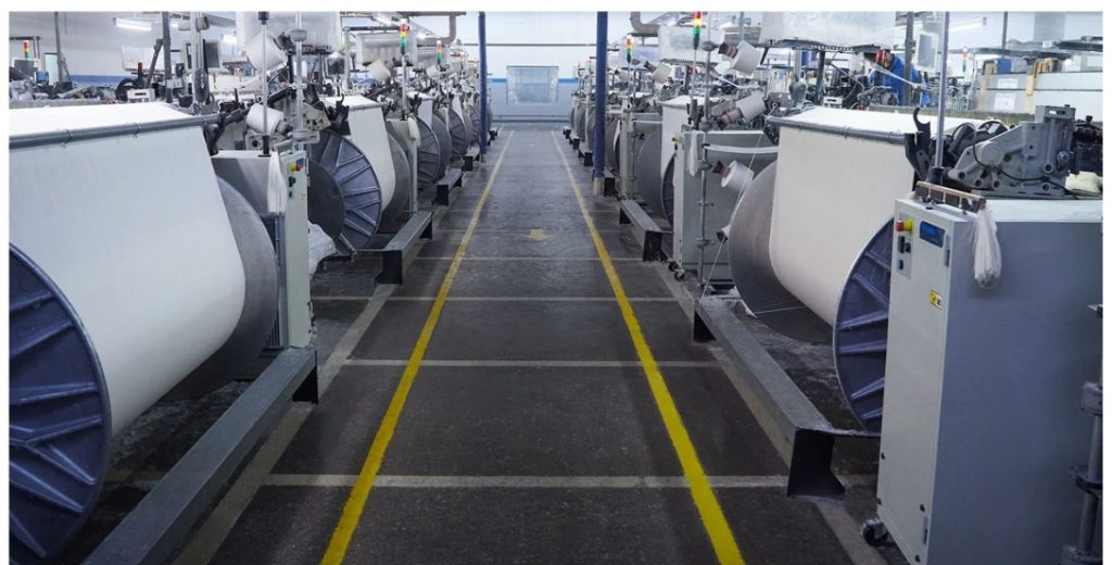 Air-jet weaving hall